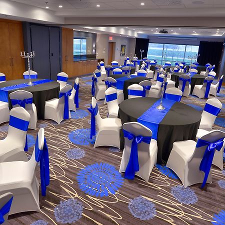 Holiday Inn Express & Suites Vaudreuil-Dorion By Ihg Ngoại thất bức ảnh