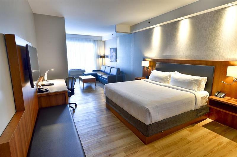 Holiday Inn Express & Suites Vaudreuil-Dorion By Ihg Ngoại thất bức ảnh